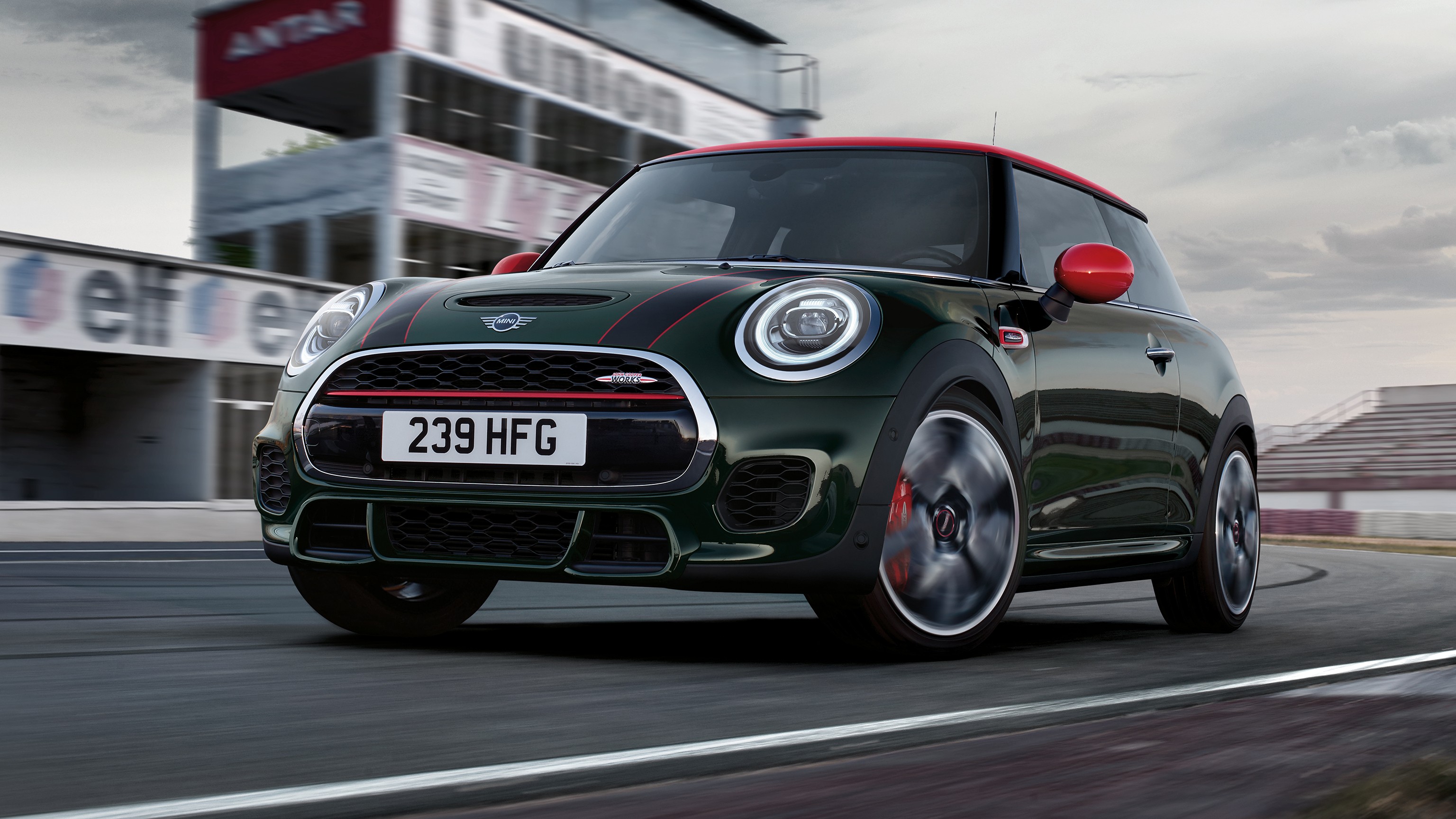 JOHN COOPER WORKS – front view